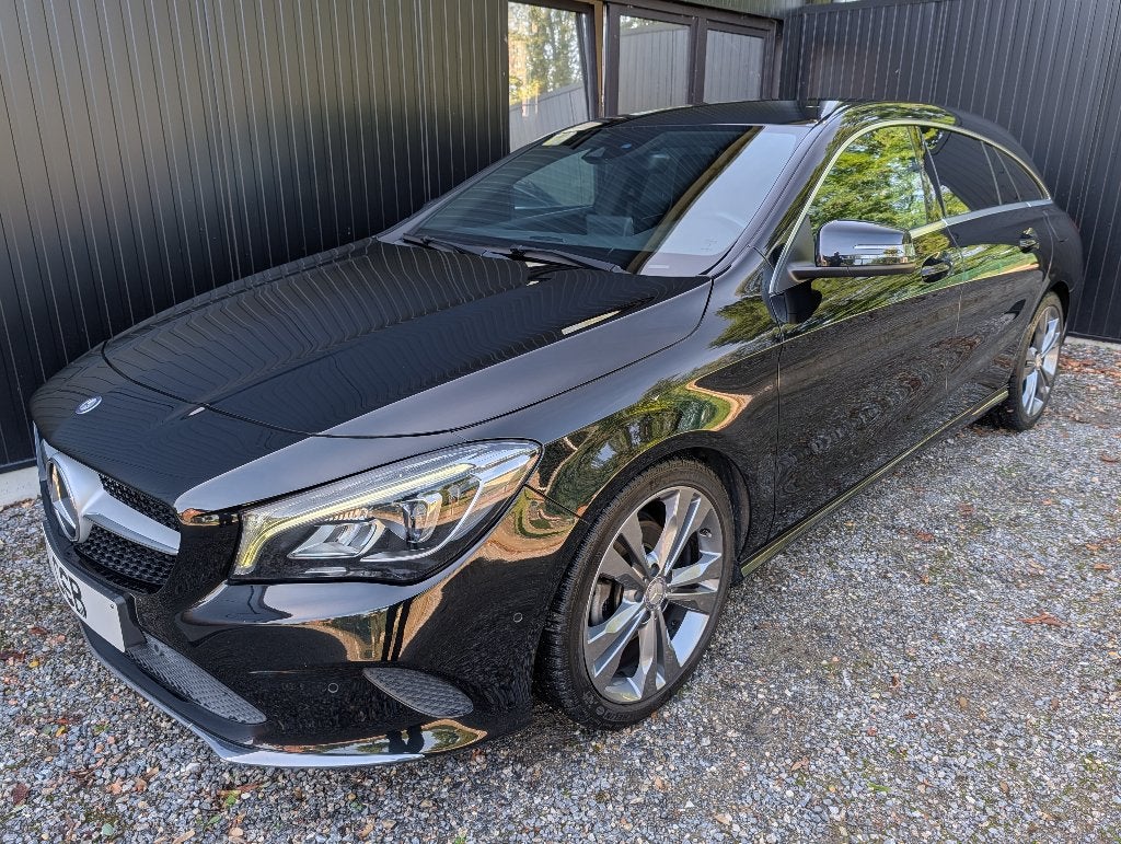 Mercedes-Benz CLA 180 -1 eigenaar- MB onderhouden – automaat, Auto's, 4 cilinders, Leder en Stof, Bedrijf, 1500 kg