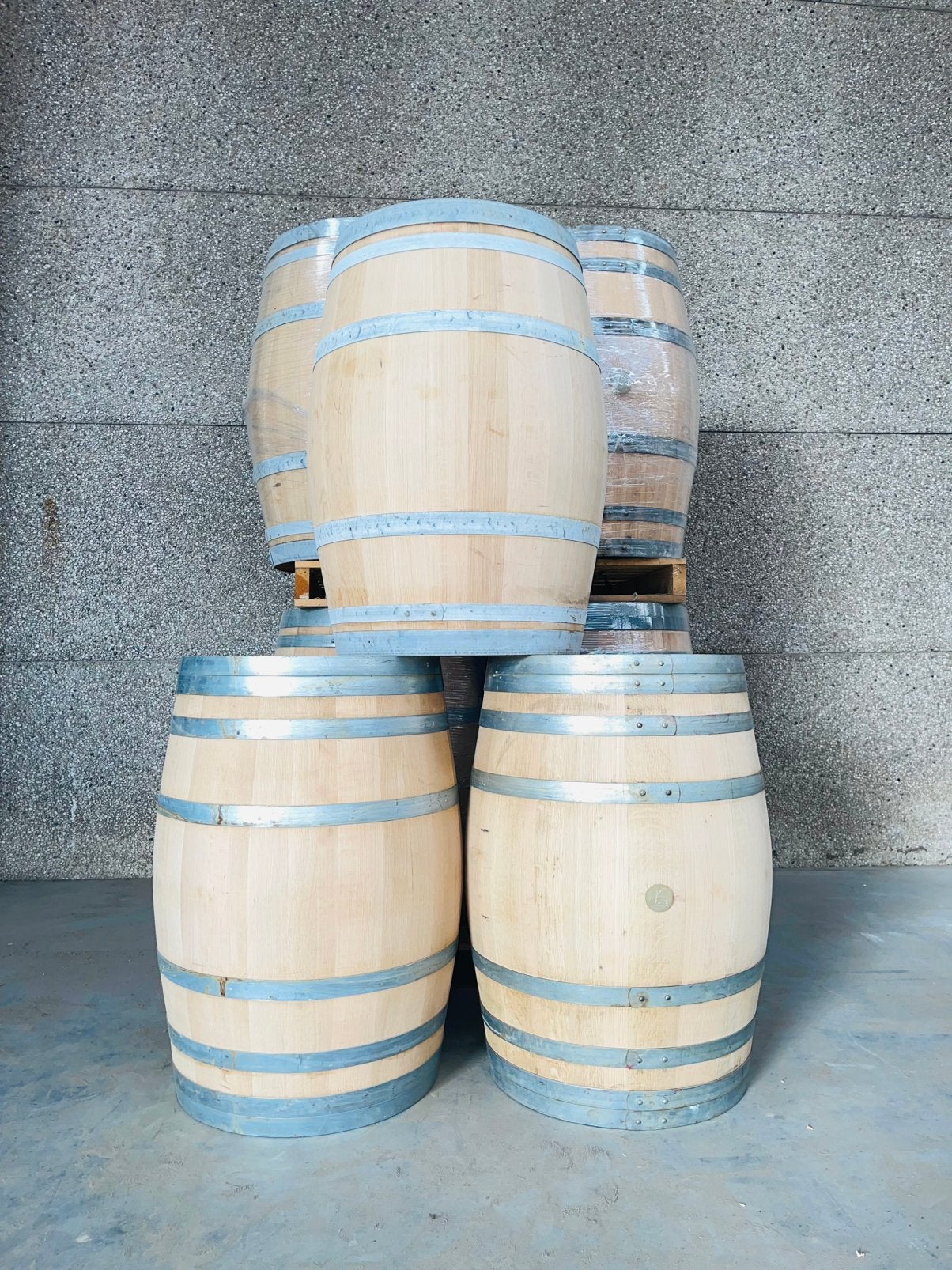 Bordeauxrode eikenhouten vaten 225L . Zandkoek. 2+1 GRATIS, Ophalen of Verzenden, Zo goed als nieuw, Hout
