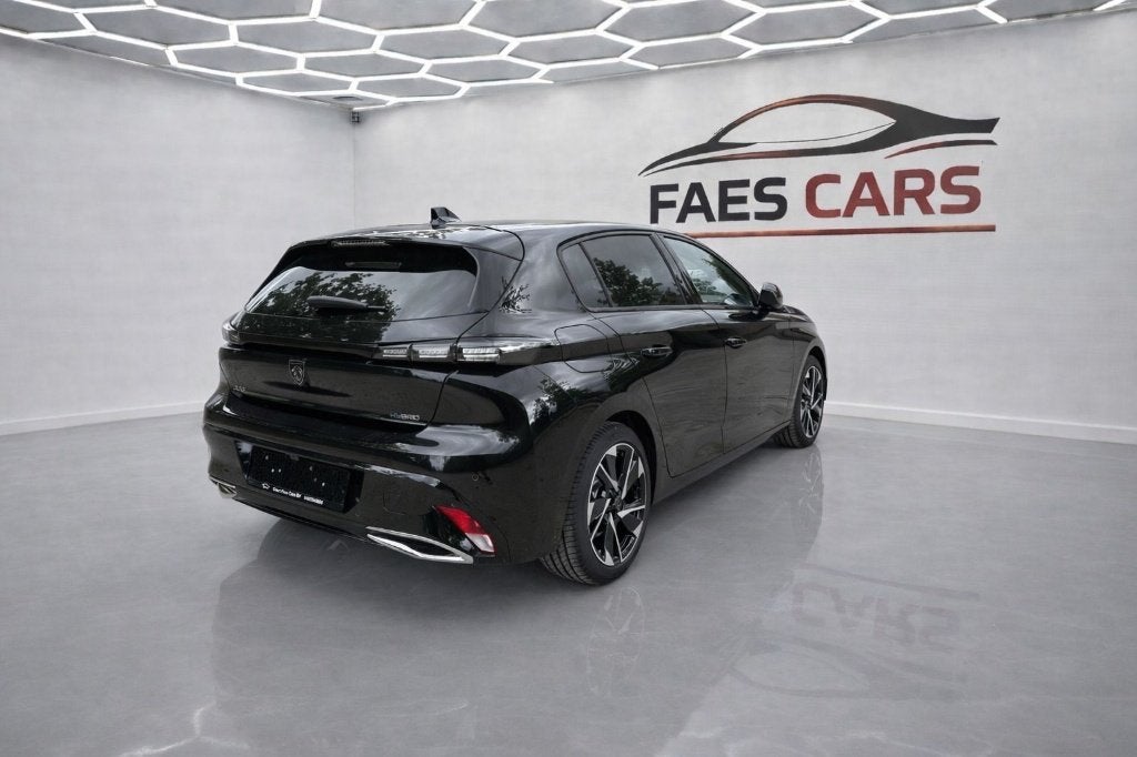 Peugeot 308 Plugin Hybride 1600 cc 4 cillinder, Auto's, Dealer onderhouden, 4 cilinders, Leder en Stof, Zwart