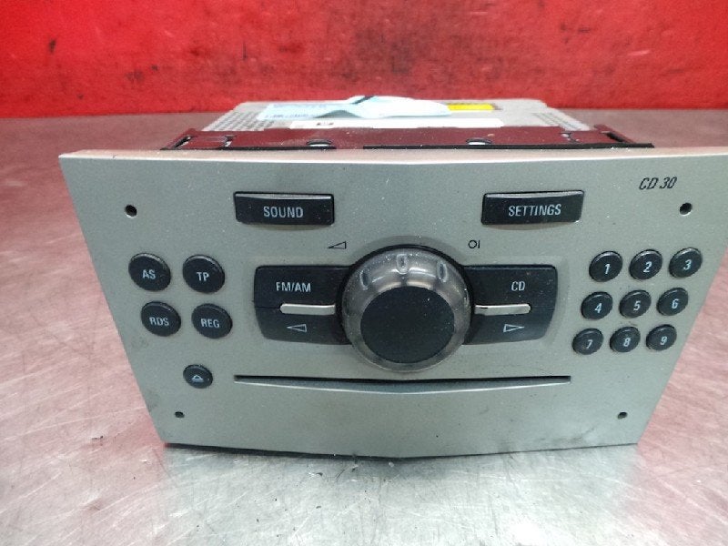 RADIO Opel Corsa D (01-2006/12-2014), Auto-onderdelen, Gebruikt, Opel, Opel Automobile GmbH, Kontakt-opel@opel.com