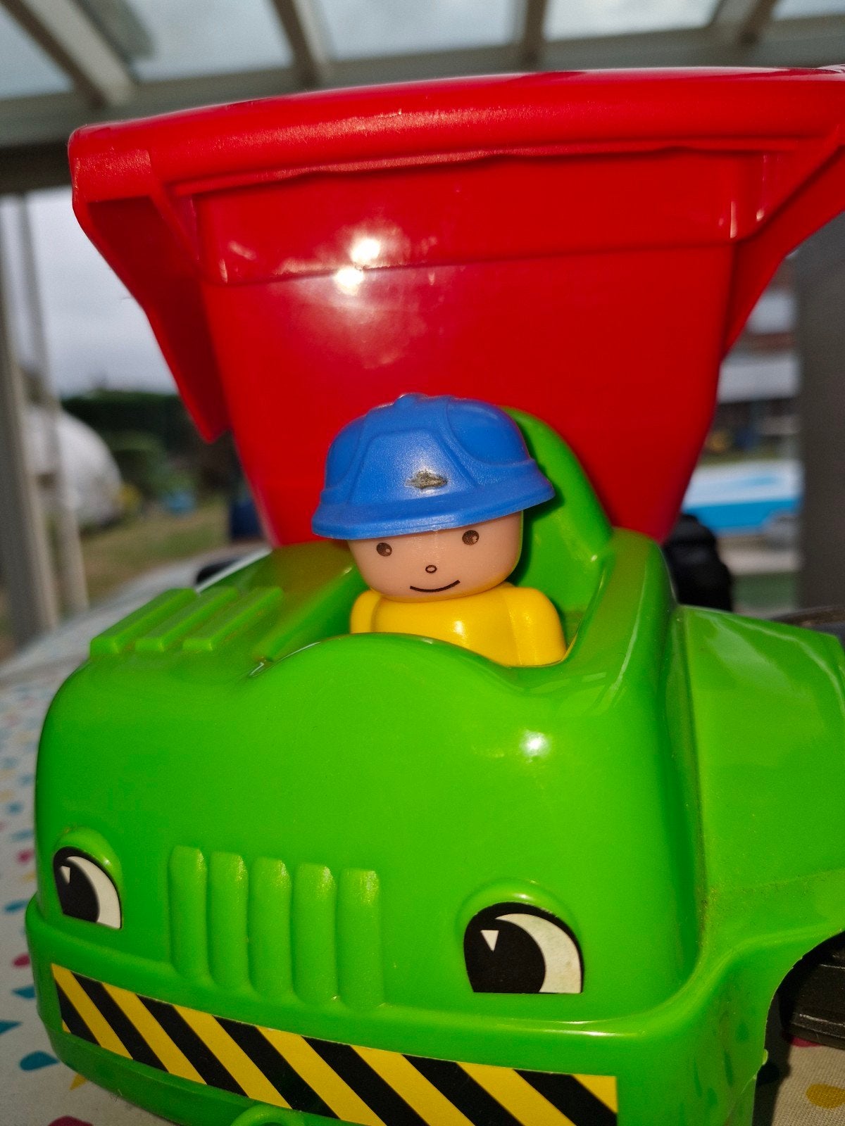 vrachtwagen met kipbak, Ophalen, Nieuw