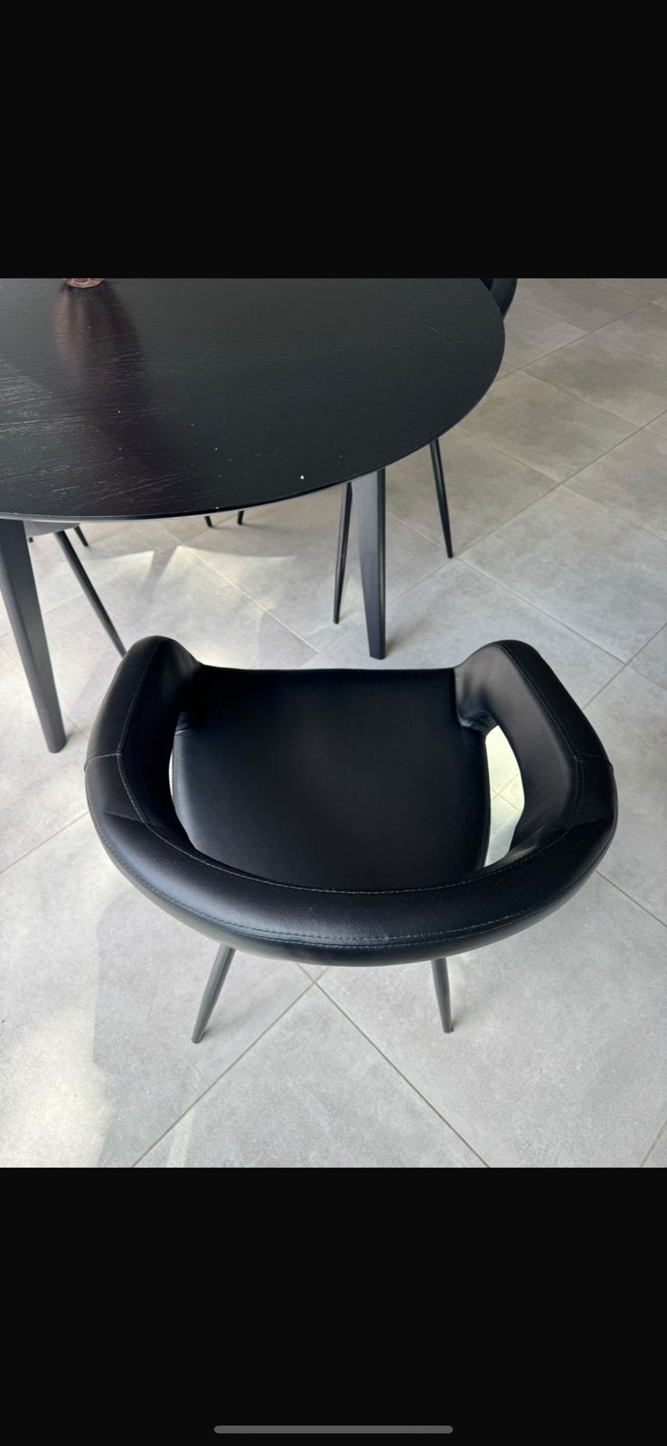 Stoelen + tafel, Ophalen, Gebruikt, Zwart, Vier