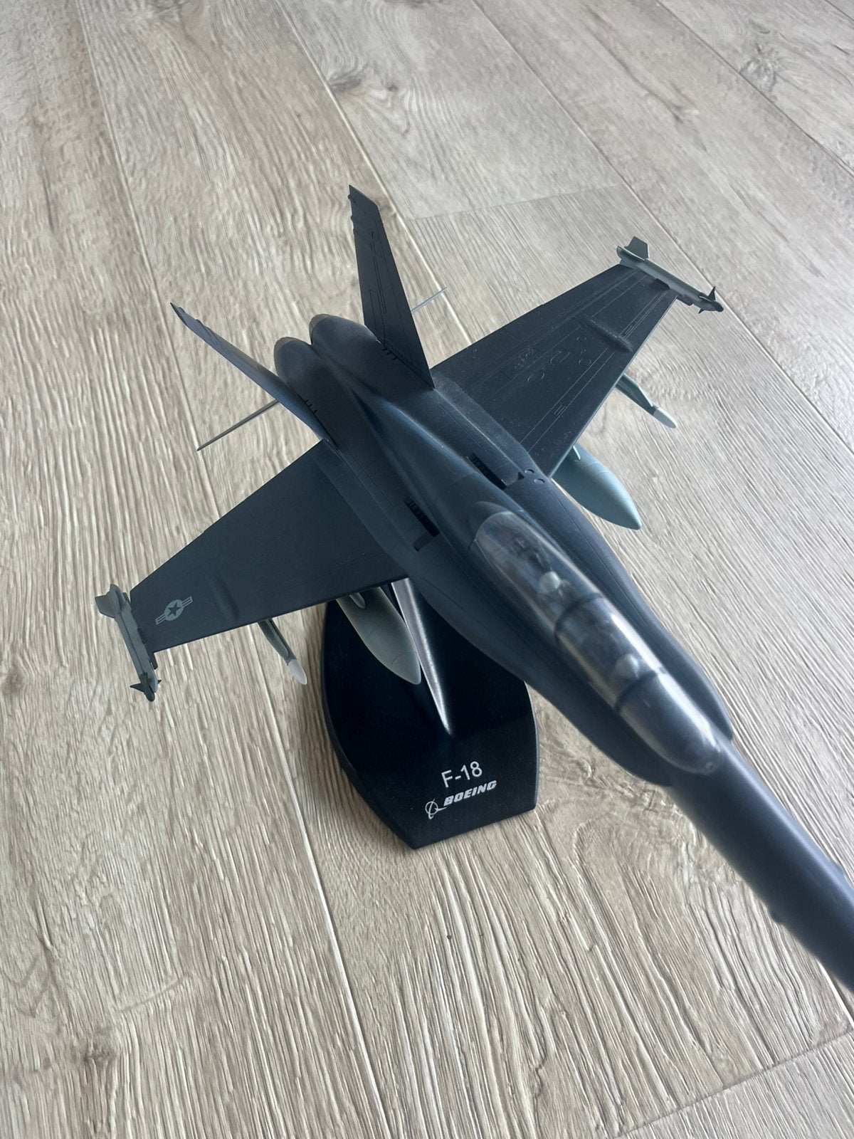 F-18 model, Enlèvement ou Envoi, Comme neuf, Avion