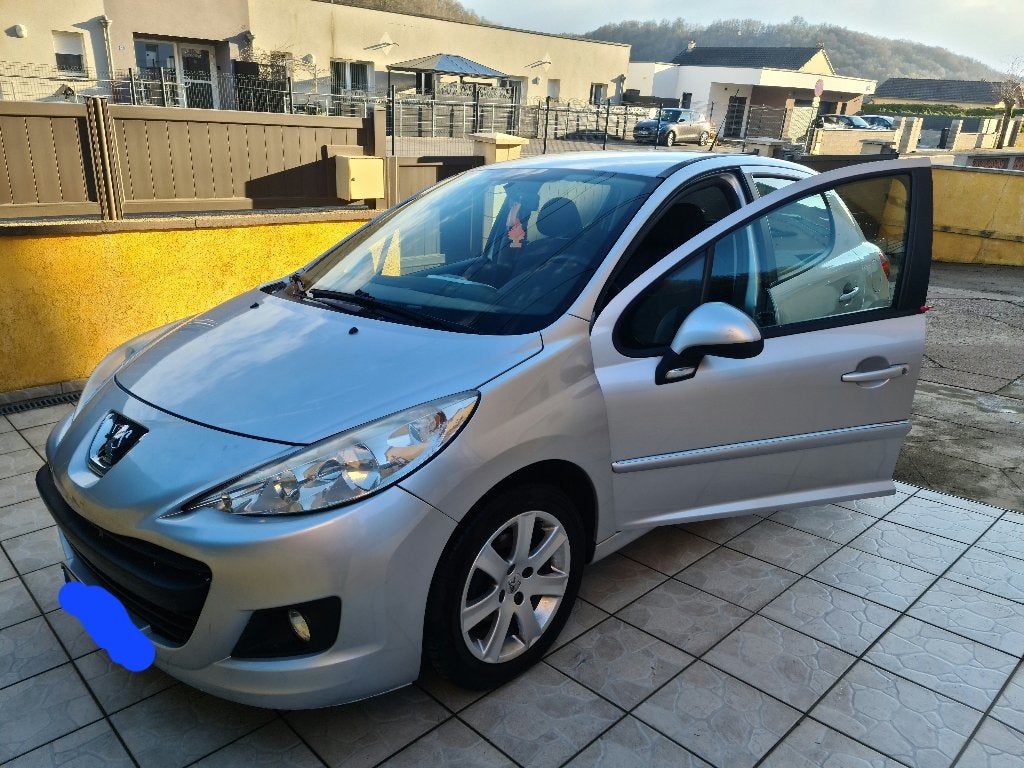 Peugeot 207+, Auto's, Peugeot, Voorwielaandrijving, Euro 5, Stof, 4 cilinders