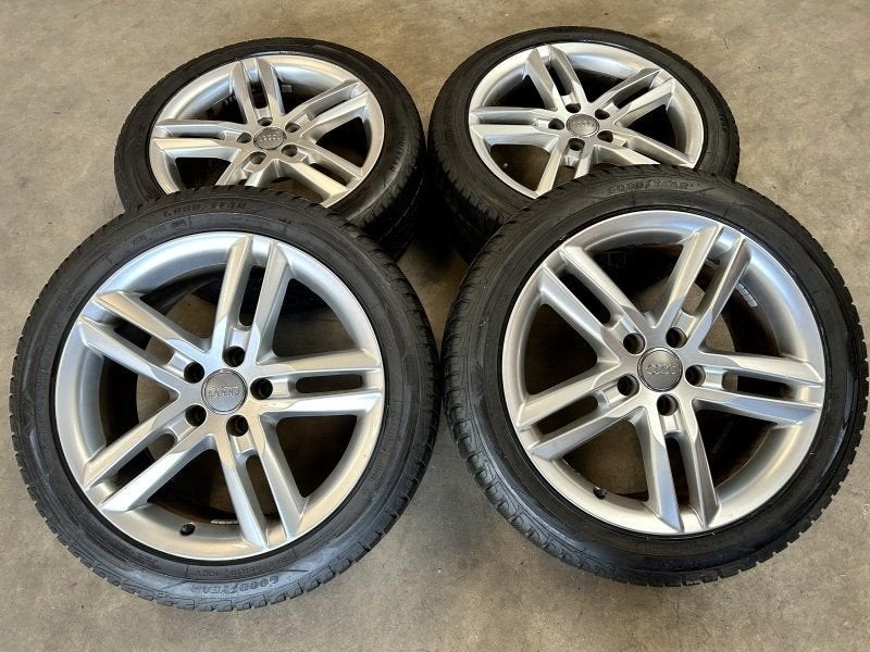 18 inch originele velgen + winterbanden Audi A6 4G0601025BL, Autos : Pièces & Accessoires, Pneus et Jantes, -, 18 pouces, Utilisé