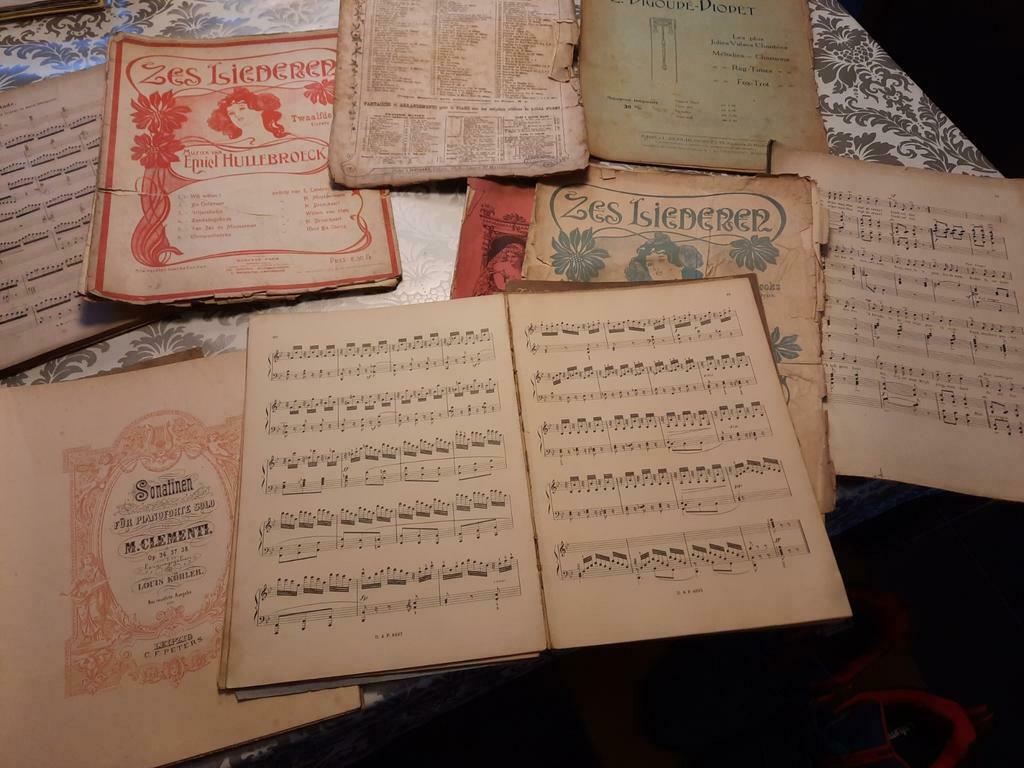 Heel oude muziekbladen , partituren ., Enlèvement ou Envoi, Utilisé