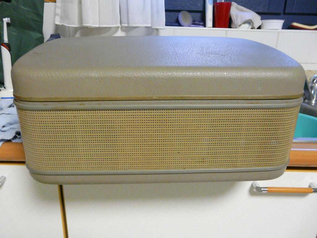 Vintage bandopnemer Telefunken Magnetophon 85, Audio, Tv en Foto, Bandrecorder, Bandrecorder, Met stofkap, Ophalen