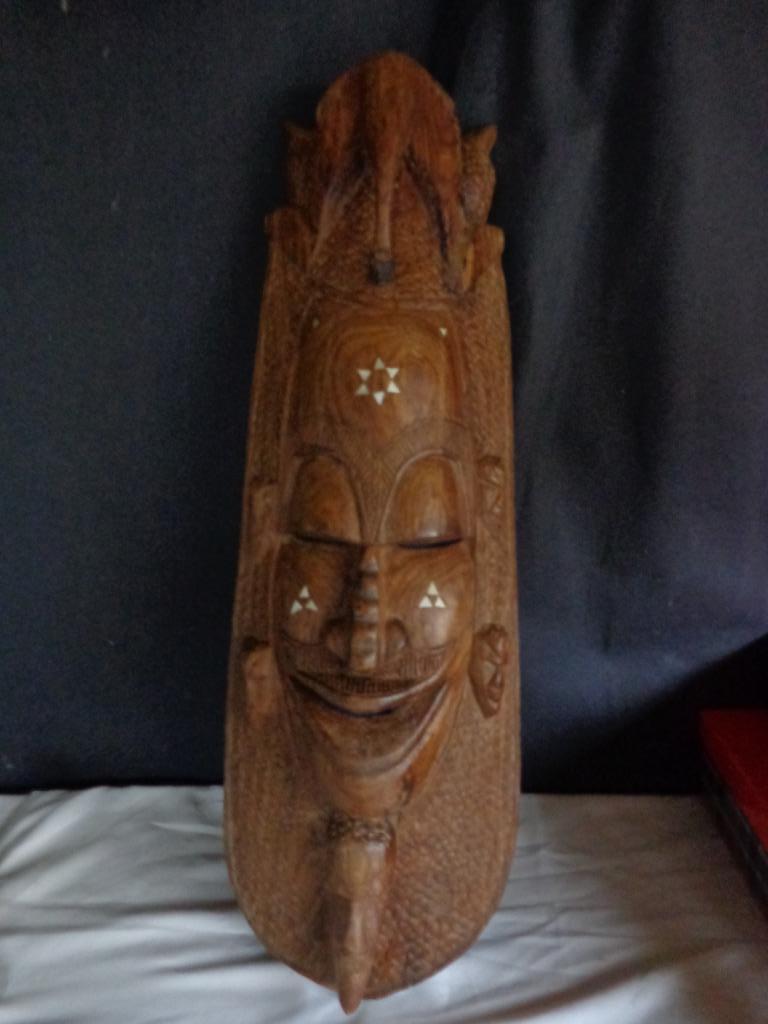 Masque africain, Enlèvement, Masque