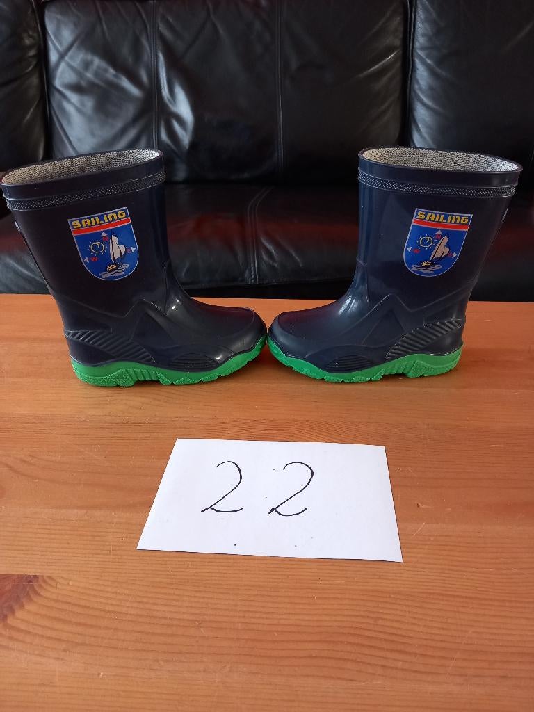 Laarzen maat 22, 23 en 28, Ophalen, Zo goed als nieuw, Laarzen
