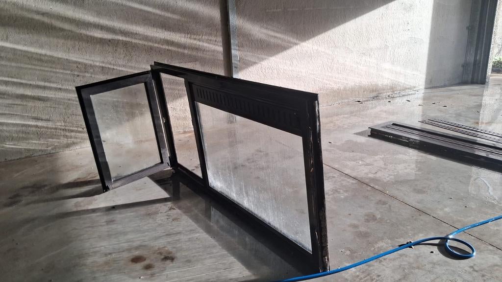 Venster 99/200 met ventilatierooster en vliegenhor, Doe-het-zelf en Bouw, Ophalen