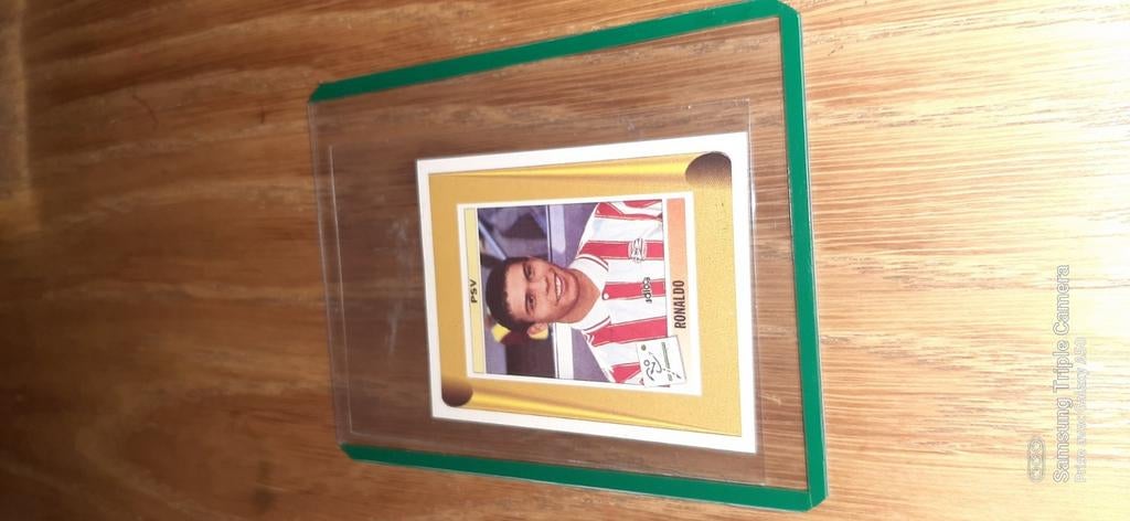 Ronaldo Psv Panini, Verzenden