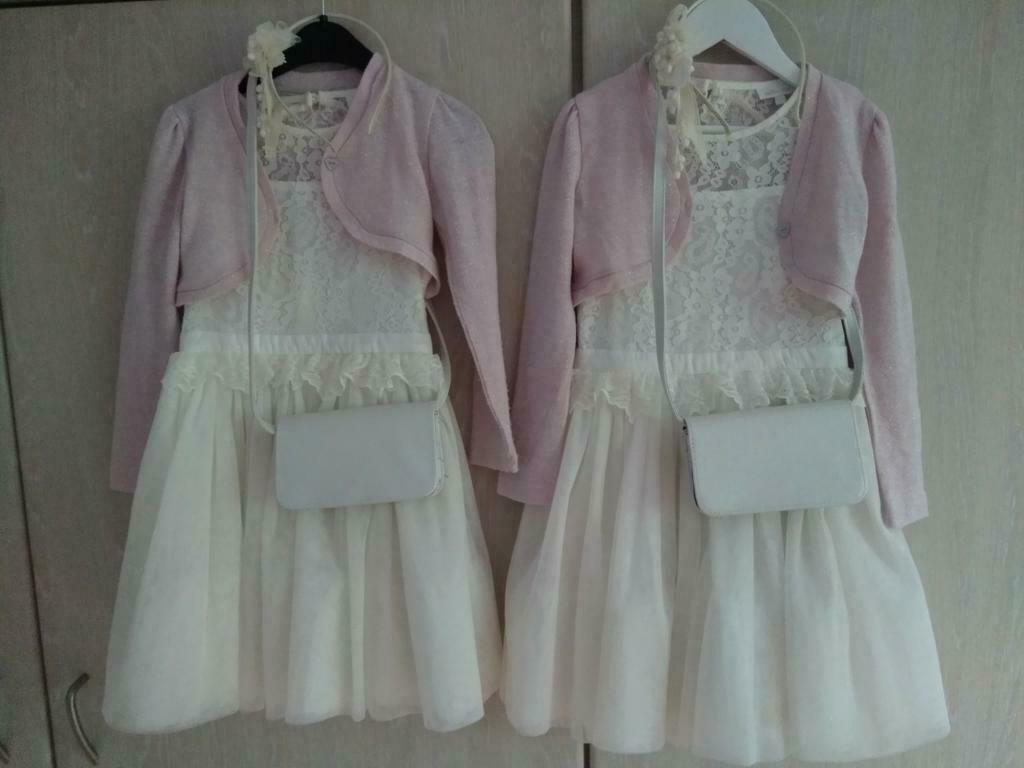 2 communiekleedjes met accessoires (maat 116), Ophalen of Verzenden, Zo goed als nieuw, Kleding