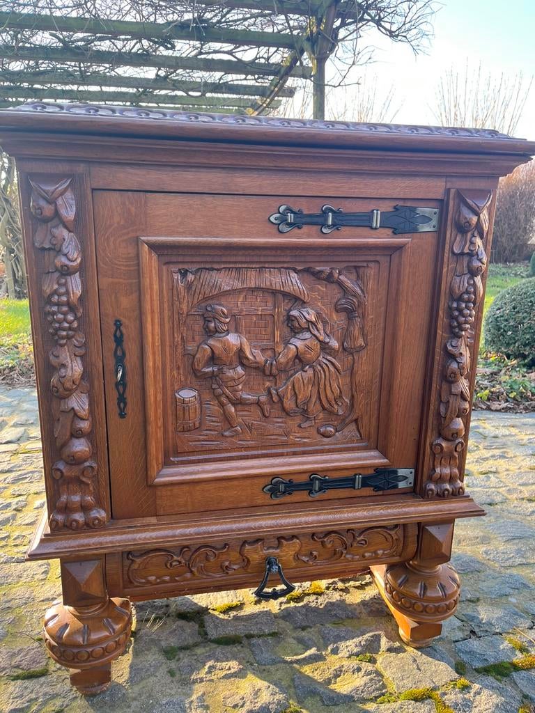 Antieke eiken bar kast in Breughel stijl, Antiek en Kunst, Ophalen