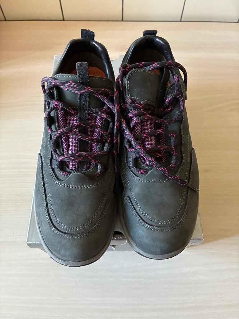 Damesschoen Xesensible maat 37, Wandelschoenen, Zo goed als nieuw, Grijs, Ophalen