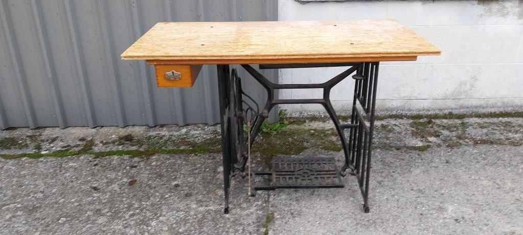 Table machine à coudre, Enlèvement