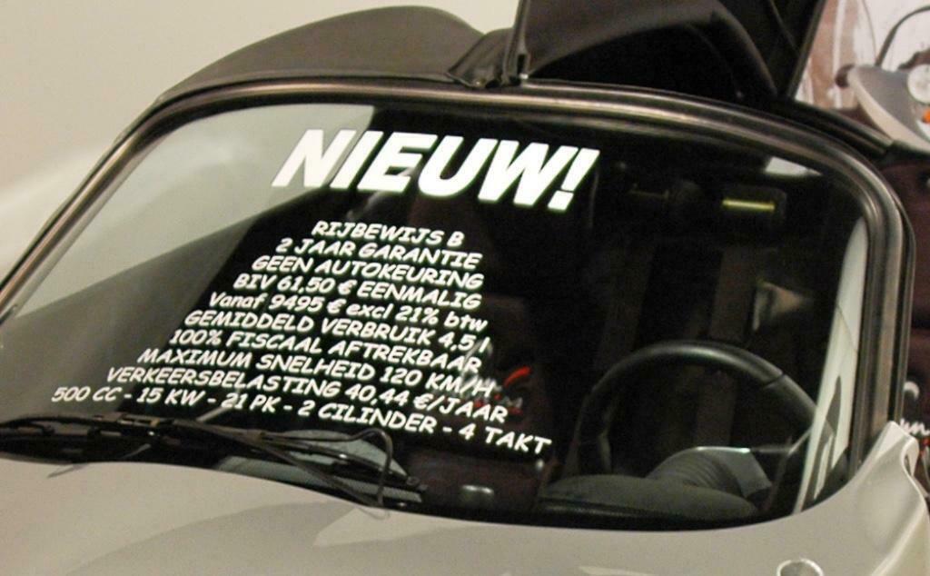 Lot/9 witte kleefletters met de tekst  'Nieuw!', Ophalen of Verzenden, Nieuw in verpakking, Etalage