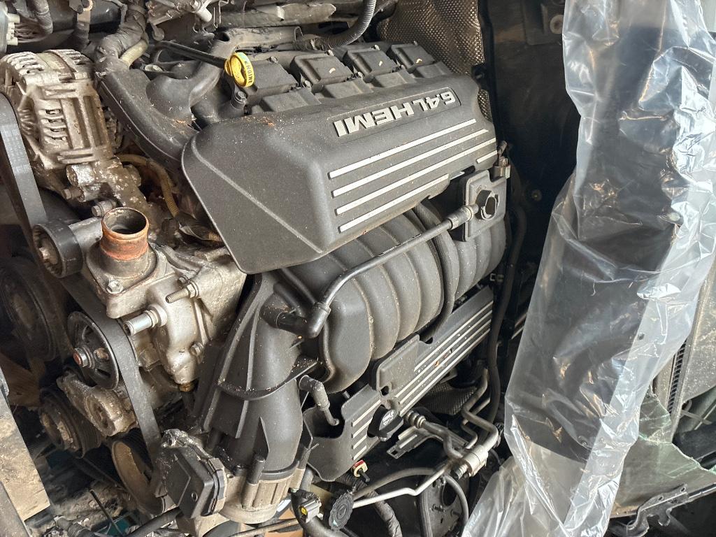 Grand Cherokee 6,4 motor /moteur, Enlèvement, Utilisé
