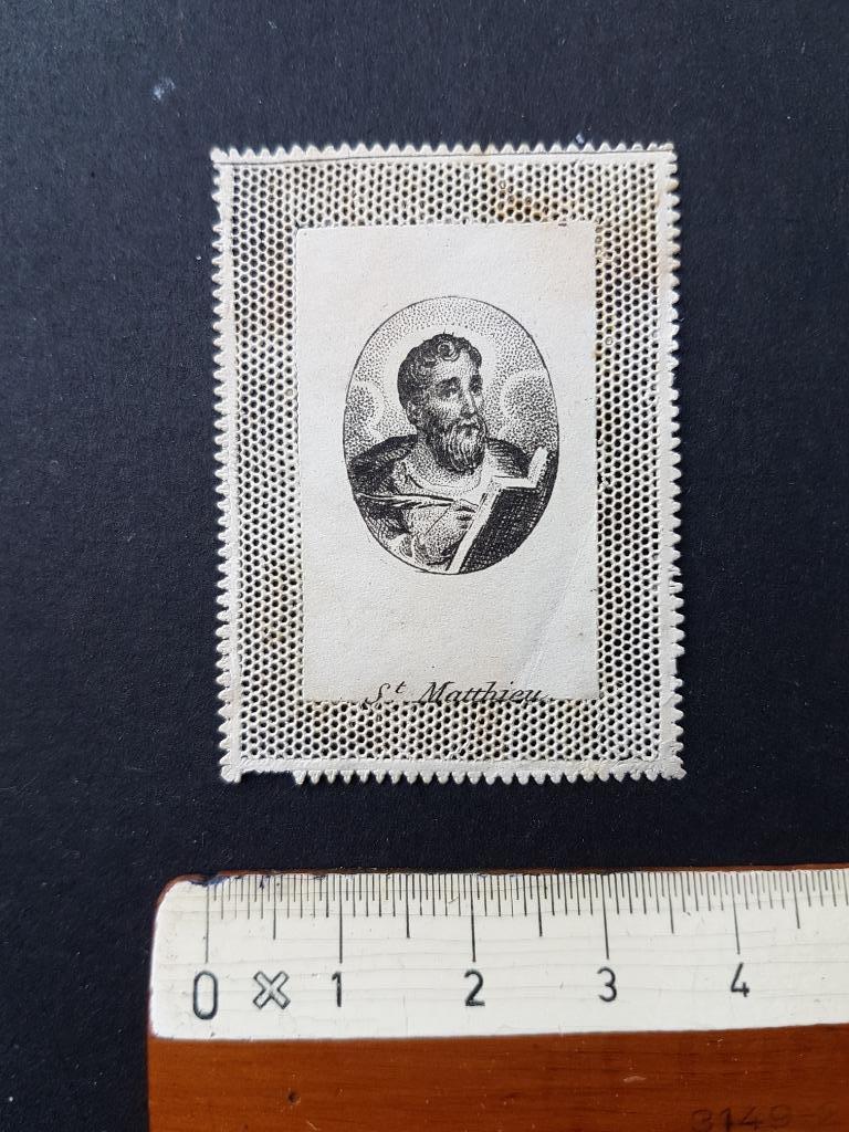 Santje Heiligenprentje met kant Holy card Devotie Matthieu, Verzamelen, Bidprentjes en Rouwkaarten, Verzenden, Bidprentje