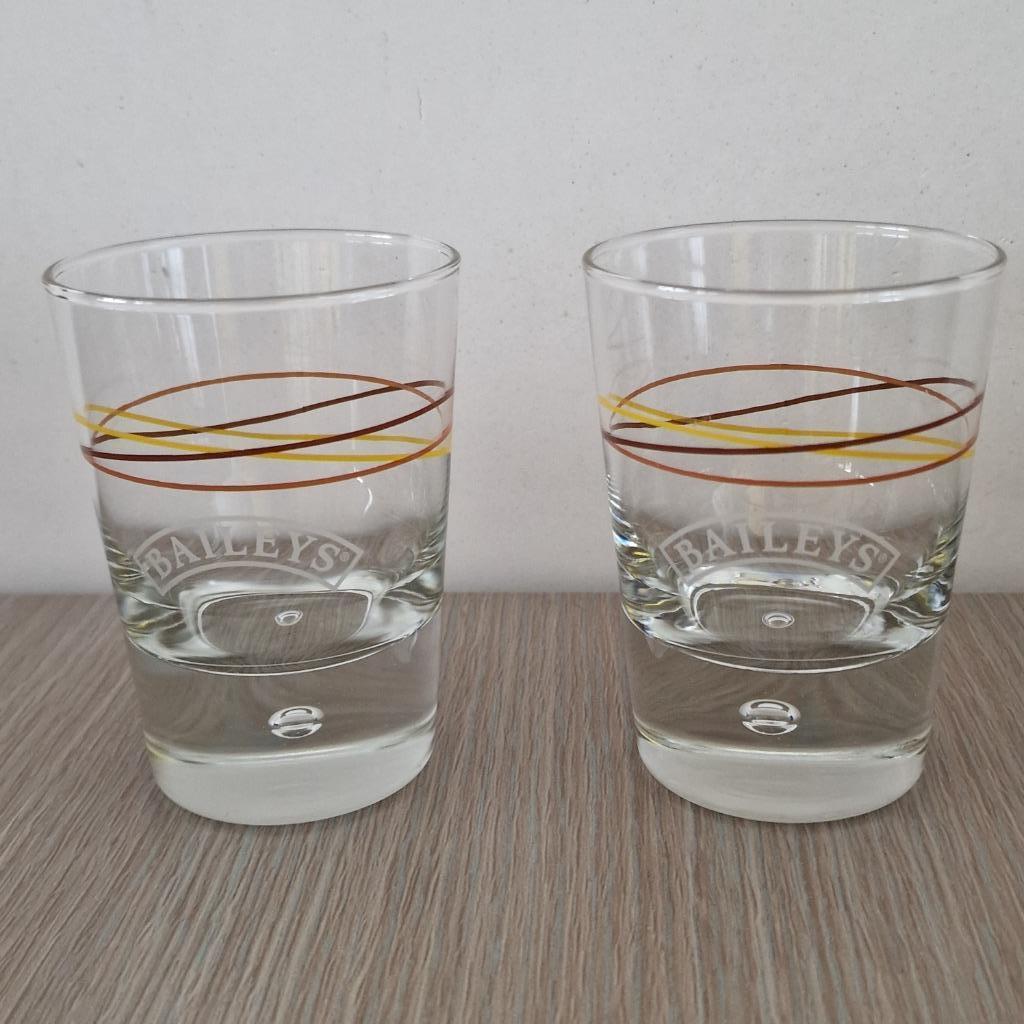 2 unieke Baileys glazen, Ophalen of Verzenden, Nieuw, Glas of Glazen
