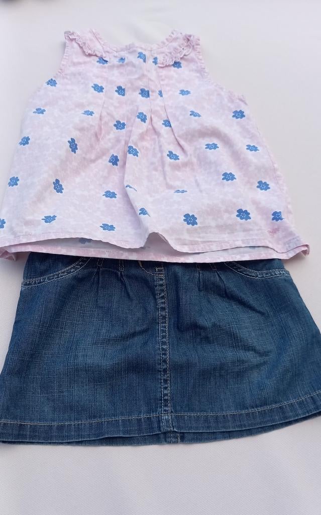 Un bel ensemble en taille 98 ! La jupe est en tissu d'été, Enlèvement, Comme neuf, Ensemble