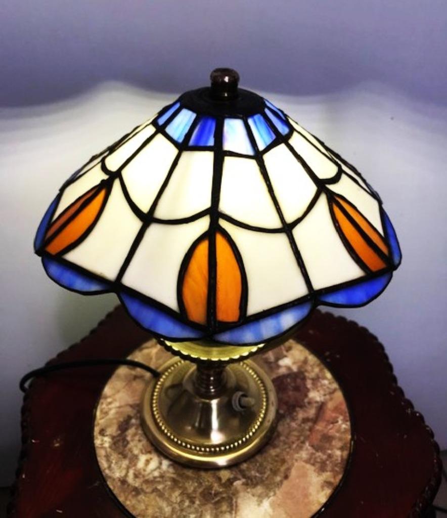 Lampe type Tiffany en laiton et verre teinté✨😍💑💎🤗👌, Antiquités & Art, Antiquités | Éclairage, Enlèvement ou Envoi