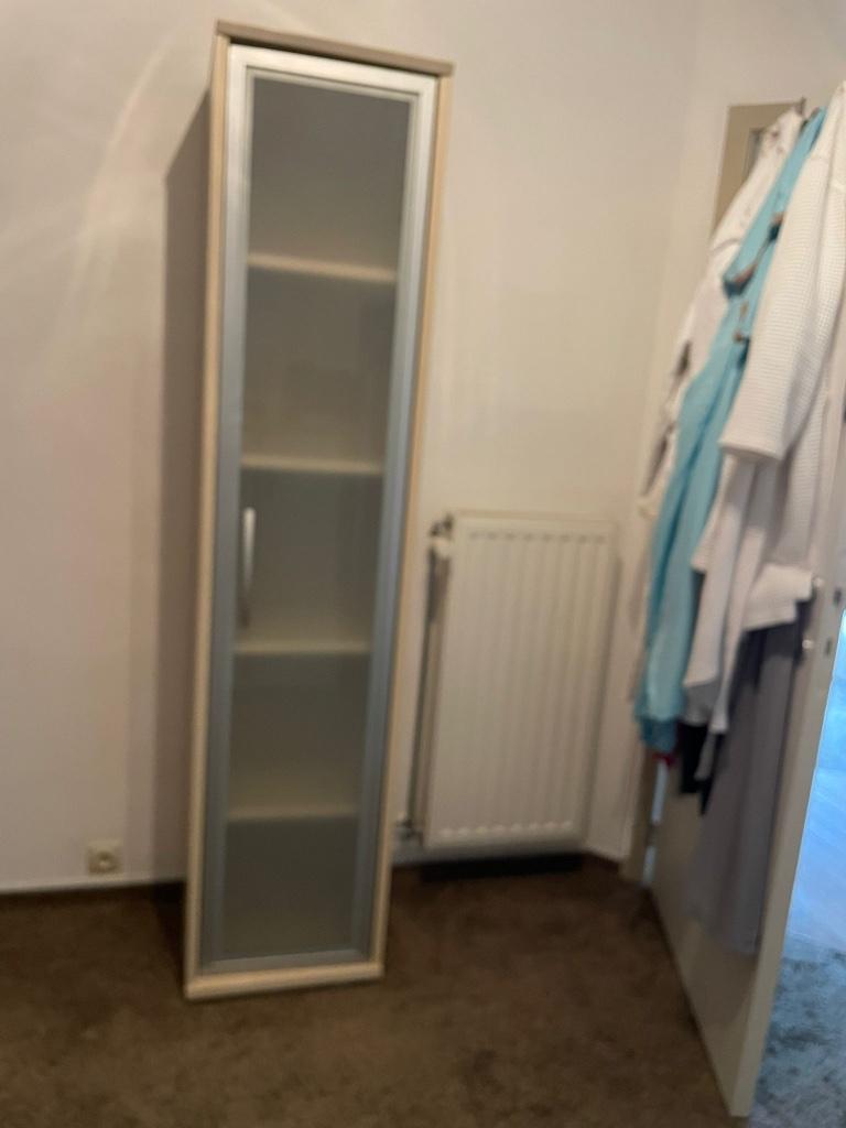 Smalle boekenkast glazen deur, Huis en Inrichting, Kasten | Overige, Ophalen, Gebruikt