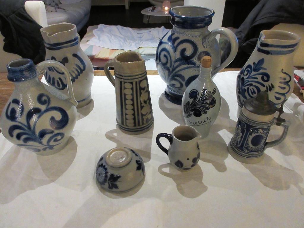 8 cruches en faïence gris et bleu carafe en grez terre cuite, Enlèvement