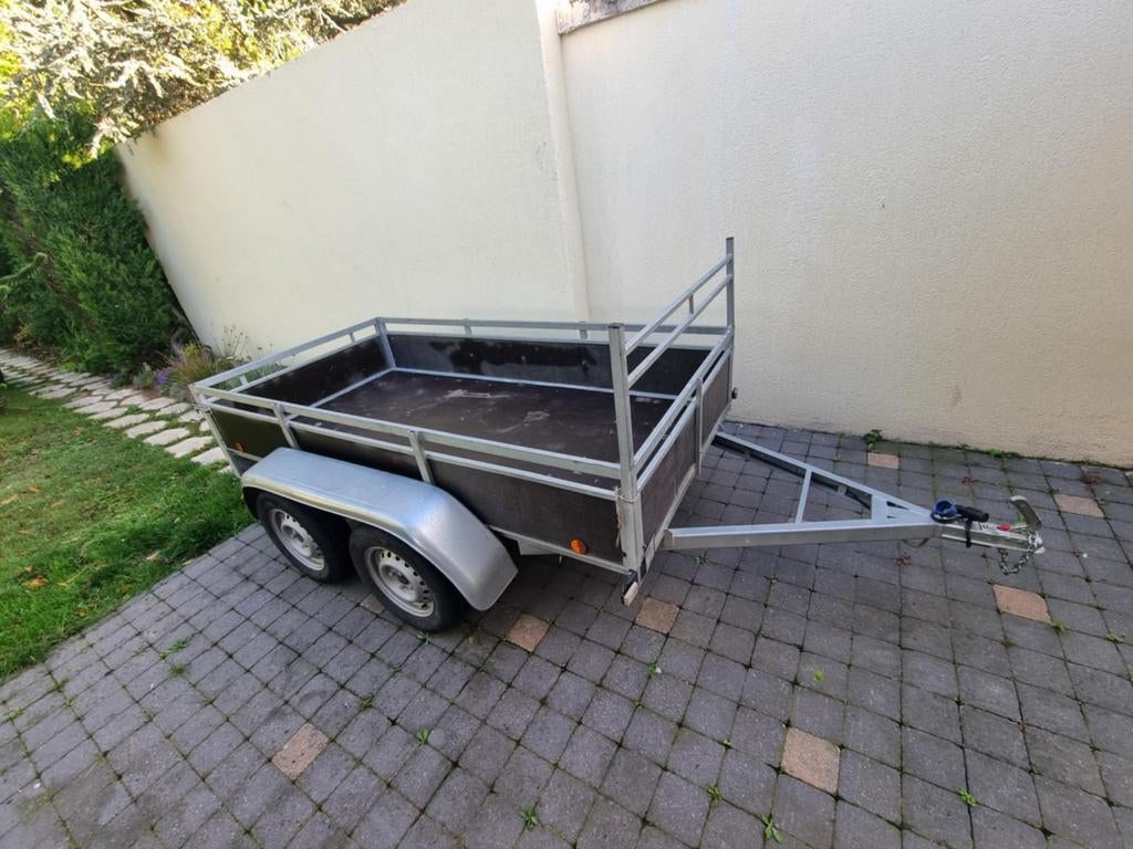 Aanhangwagen
Trailer
750 kg
255x133 binnen ruimte, Ophalen