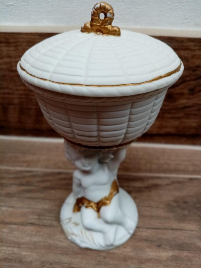 Vintage bonbonniére met cherubijn in biscuit, Antiek en Kunst, Ophalen of Verzenden