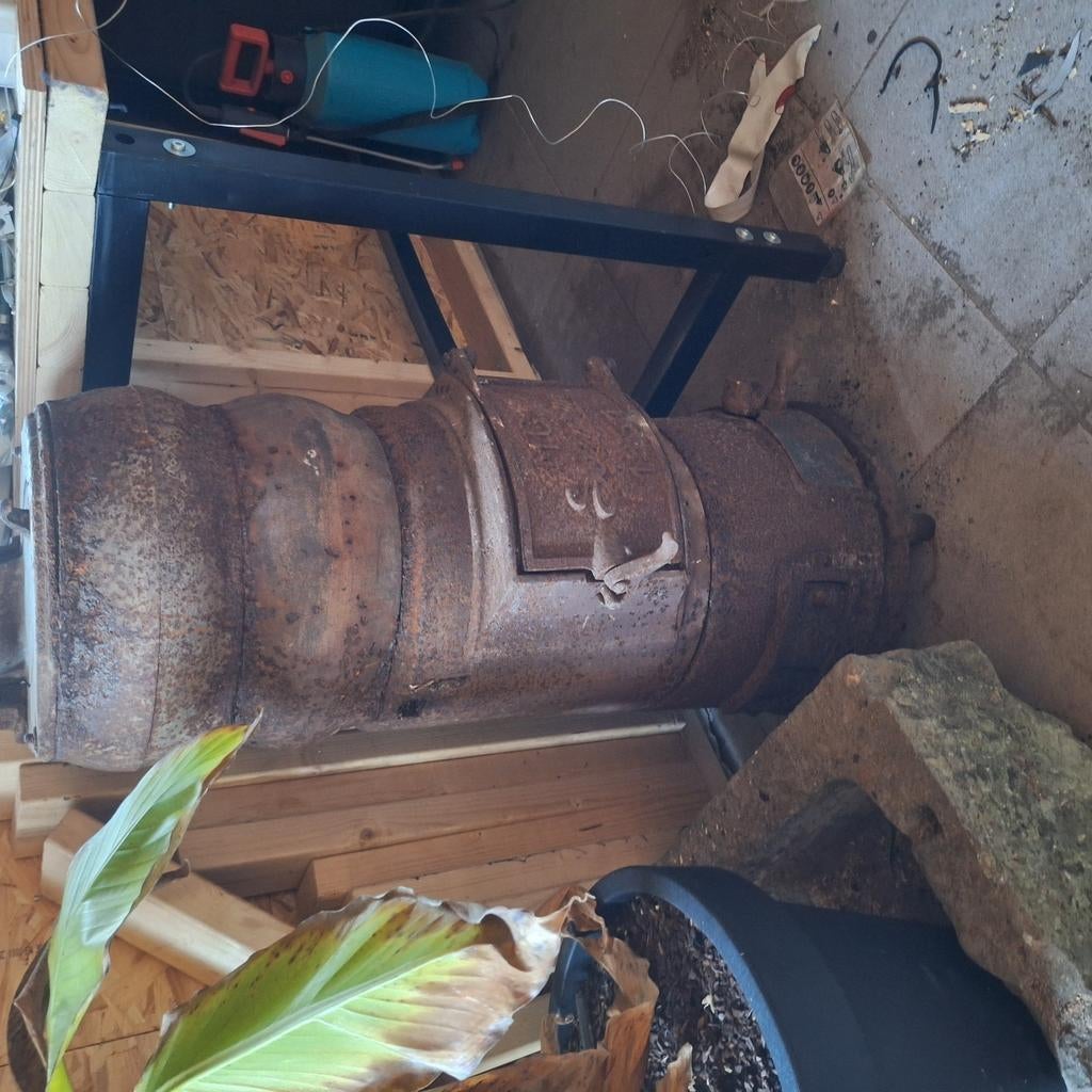 Duveltje hout en kolenkachtje, Ophalen, Zo goed als nieuw, Hout