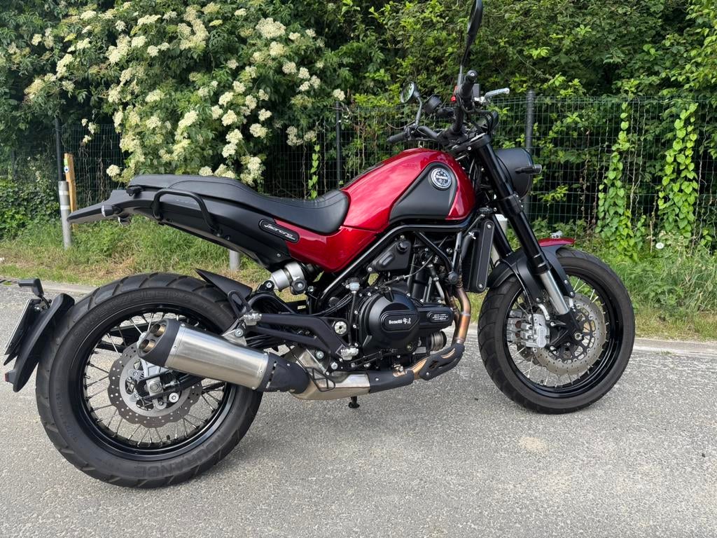 Benelli Leoncino 500 Trail, Motoren, 2 cilinders, Particulier, Enduro, Minimaal motorrijbewijs A2