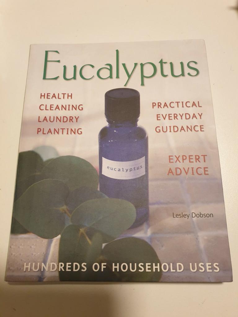 Eucalyptus: Hundreds of Household Uses. Eucalyptus, Ophalen of Verzenden, Zo goed als nieuw