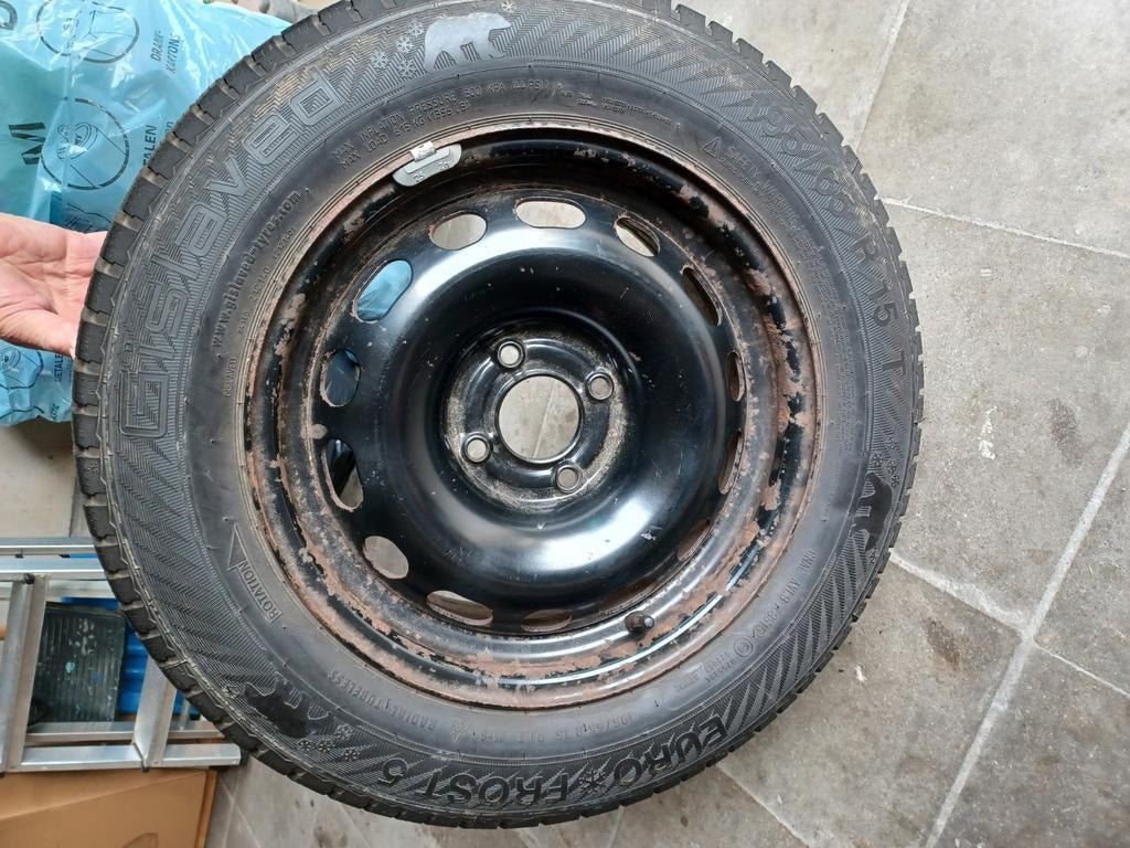 4 winterbanden met velgen - GISLAVED 195/65 R15, Auto-onderdelen, Banden en Velgen, Ophalen, Gebruikt, 15 inch, Banden en Velgen