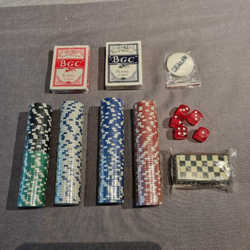 Tinnen doos met 7 spelletjes - Jetons - Teerlingen - Kaartsp, Ophalen of Verzenden, Zo goed als nieuw