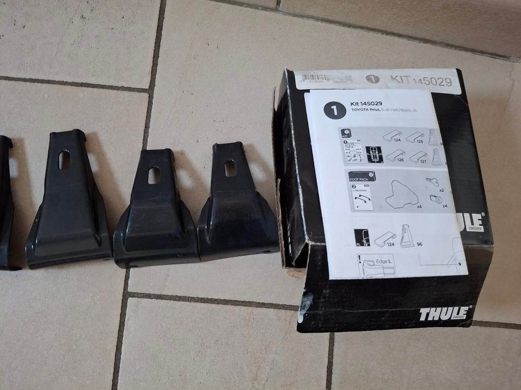 Thule-set 145029 Toyota Prius 2016+ (steeds verkgrijgbaar), Auto diversen, Dakdragers, Ophalen of Verzenden, Gebruikt