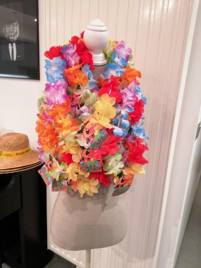 11 x slinger Hawaï bloemen. Bloemenslingers. Kransen., Kleding | Dames, Ophalen of Verzenden, Zo goed als nieuw