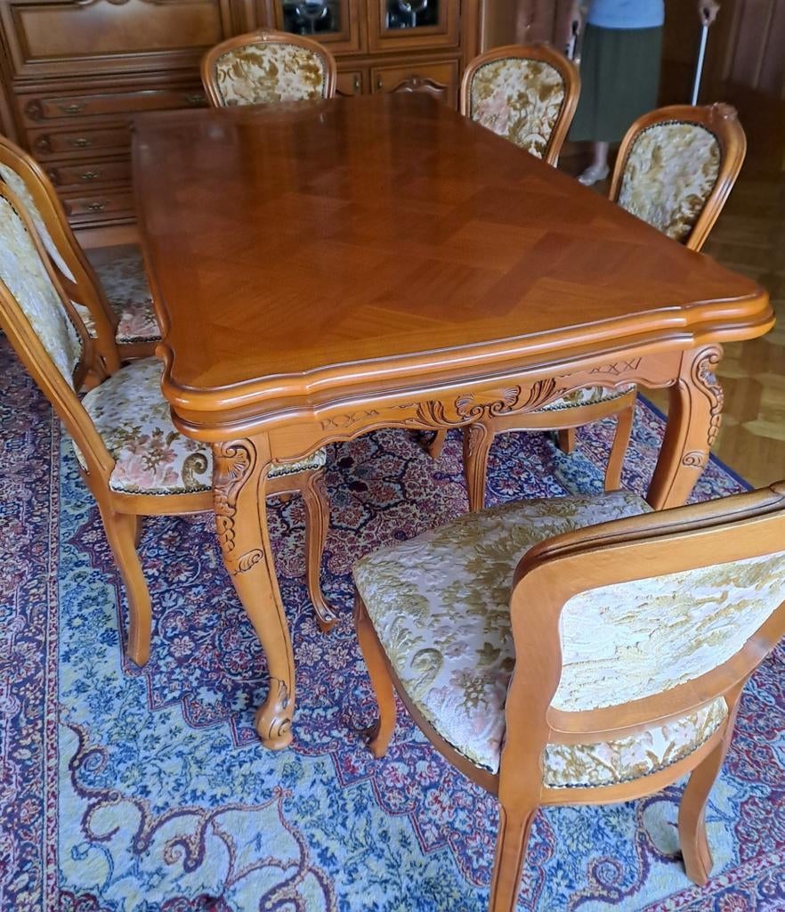 Table stylée et 6 chaises rembourrées, Antiquités & Art, Antiquités | Meubles | Tables, Enlèvement