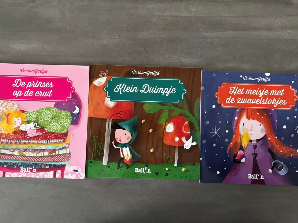 Klein Duimpje en 2 andere sprookjes, Ophalen of Verzenden, Zo goed als nieuw, Sprookjes