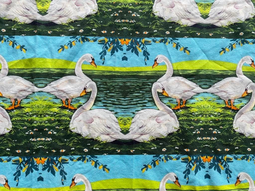 Mooie tricot met zwanen van De Melkbrigade, Overige materialen, Ophalen of Verzenden, Zo goed als nieuw, 30 tot 120 cm
