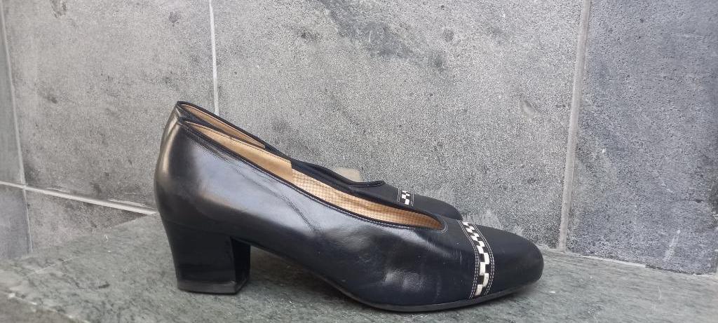 blauwlederen DAMESPUMPS ARA Mt 38, Kleding | Dames, Schoenen, Zo goed als nieuw, Pumps, Blauw, Ophalen of Verzenden
