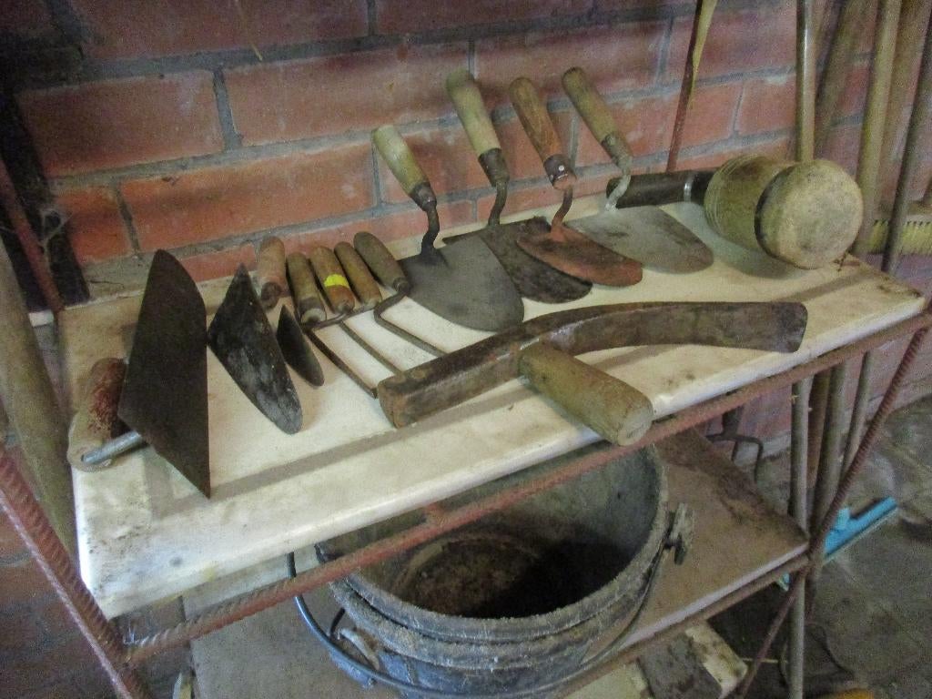 bouwgereedschap, Ophalen, Gebruikt