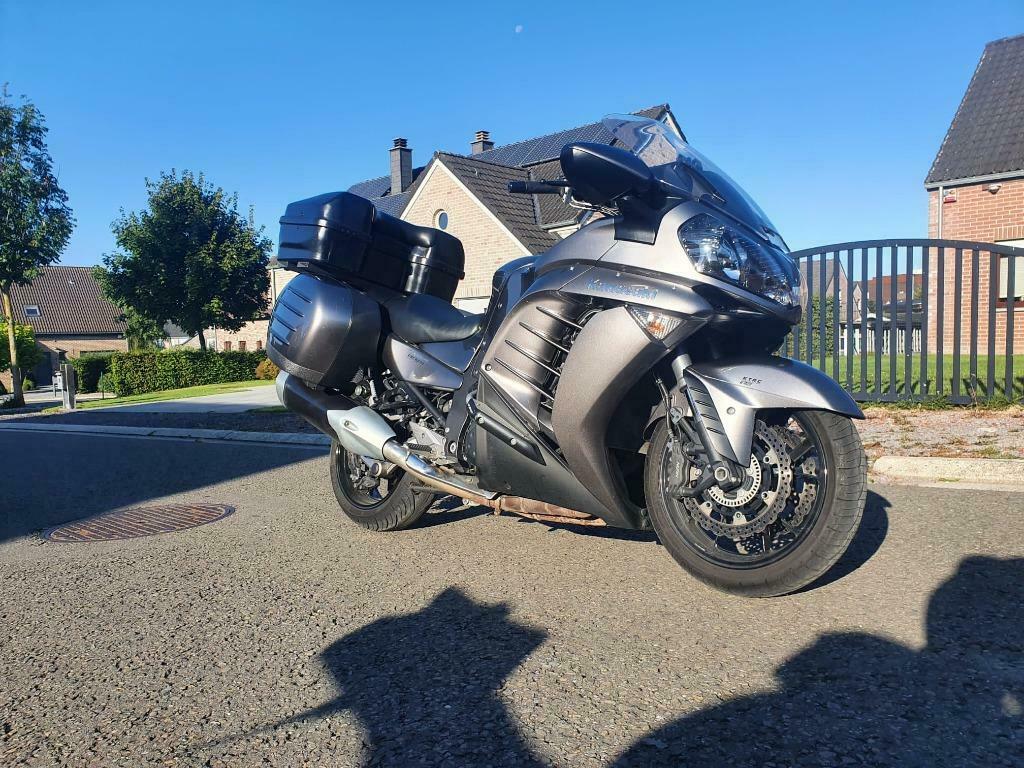 KAWASAKI 1400 GTR ABS + casque NOLAN, Tourisme, 1352 cm³, Particulier, 4 cylindres
