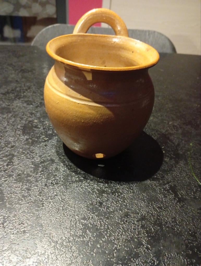 bloempot voor aan de muur