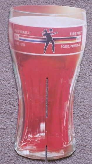 Coca Cola reclame karton gevuld Cola glas voetbal Euro 2004, Verzamelen, Ophalen of Verzenden, Nieuw