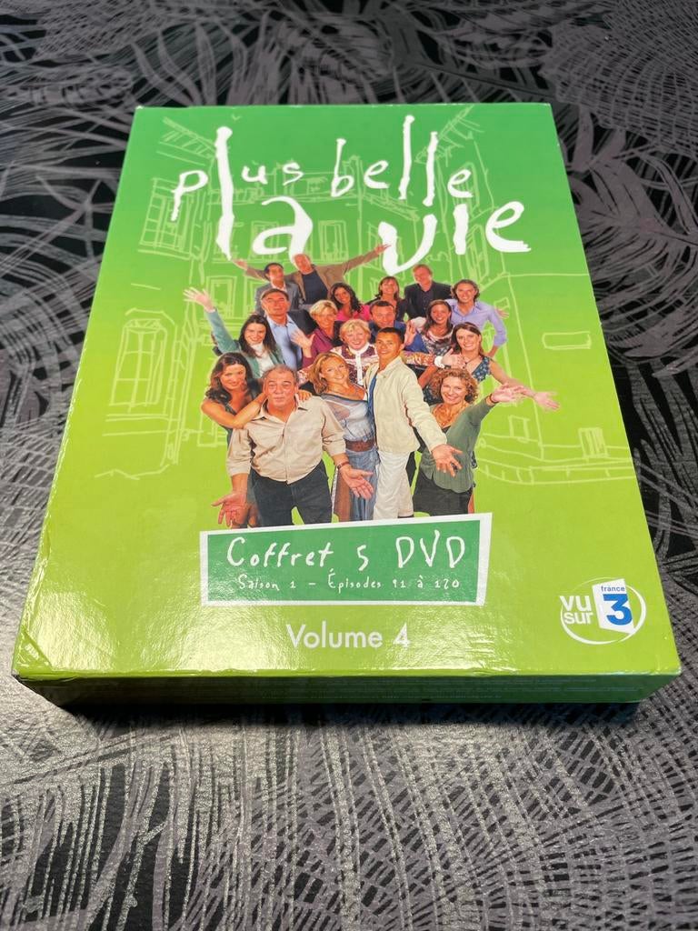 Dvd volume 4 plus belle la vie coffret 5 DVD, Tous les âges, Comme neuf, Autres genres, Coffret