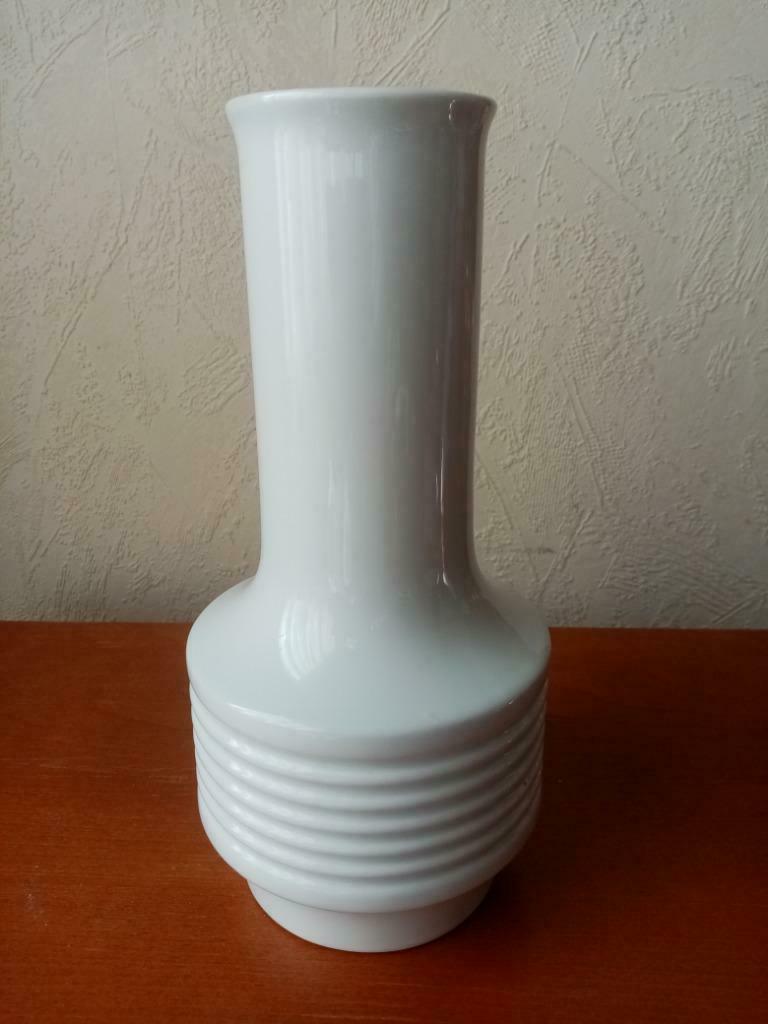 Vase vintage monochrome..en porcelaine Allemande Arzberg 60s, Antiquités & Art, Enlèvement ou Envoi