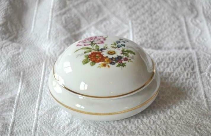 boite a bijoux en porcelaine ternet  limoges, Antiquités & Art, Enlèvement ou Envoi