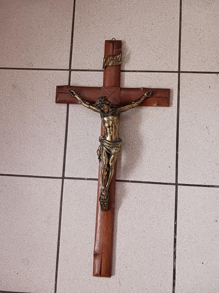 Oud houten kruis met metalen Christusfiguur, Antiek en Kunst, Ophalen