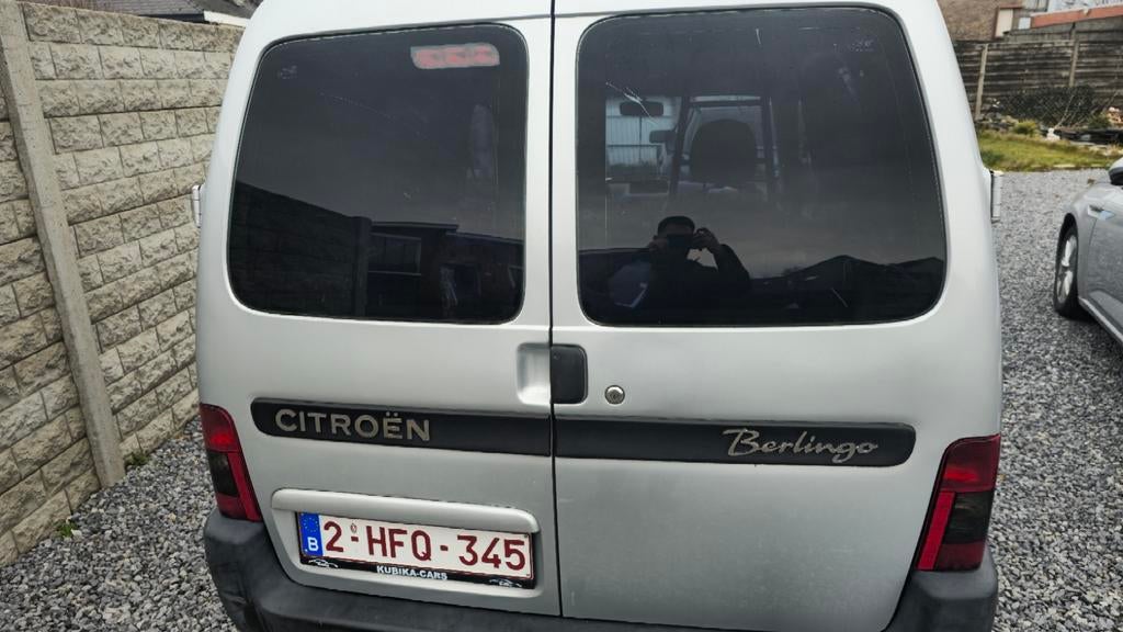 Citroen berlingo 2003 BENZINE met trekhaak EXPORT!, Auto's, Voorwielaandrijving, Stof, Handgeschakeld, Grijs