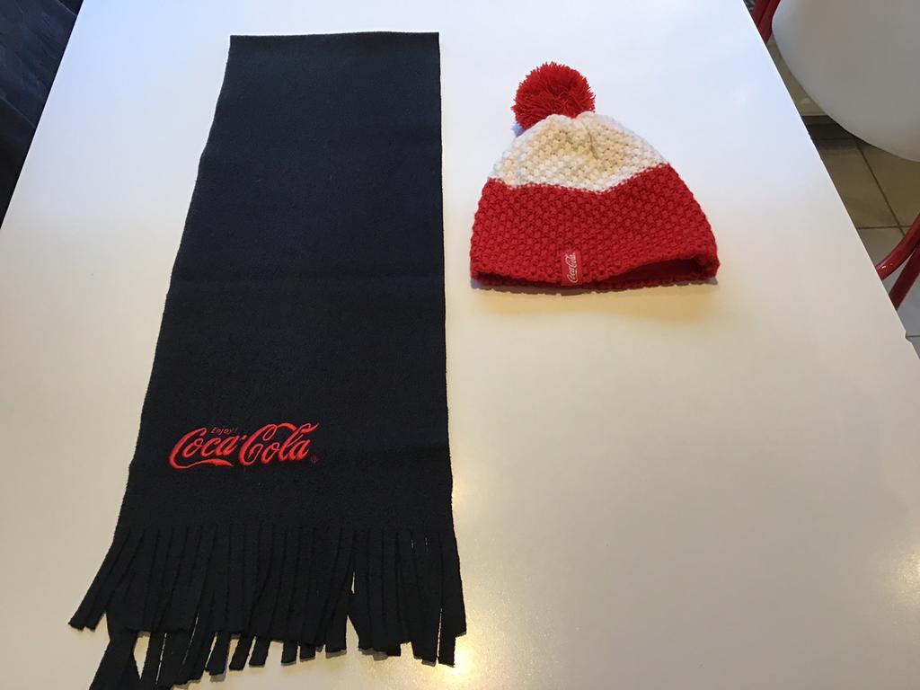 Muts en Sjaal, Coca cola, Enlèvement ou Envoi, Comme neuf, Bonnet